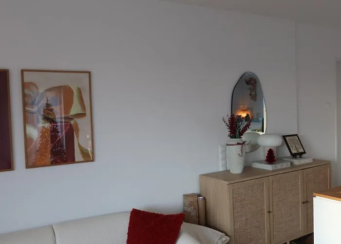 Апартаменты 4-room Near Elevator Terrace With Barbecue *